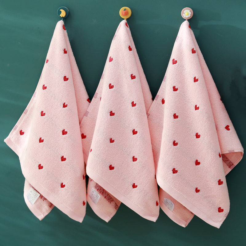 1pc Soft And Absorbent Heart Towel - For Bathing And Washing, Heart Embroidered Hand Towels Perfect For Couples & Lovers, Valentine's Day Gifts, Bathroom Accessories