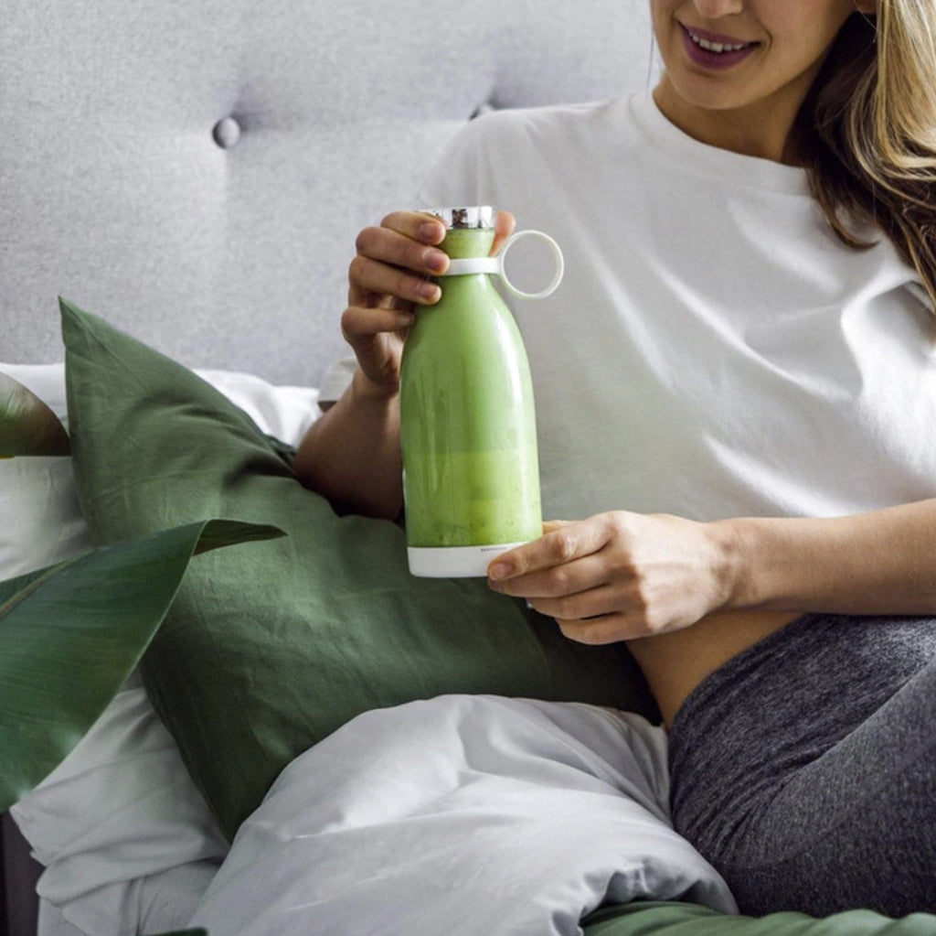 Portable Electric Wireless Mini Fruit Blender Juicer , 350ML , Perfect for On-the Go!